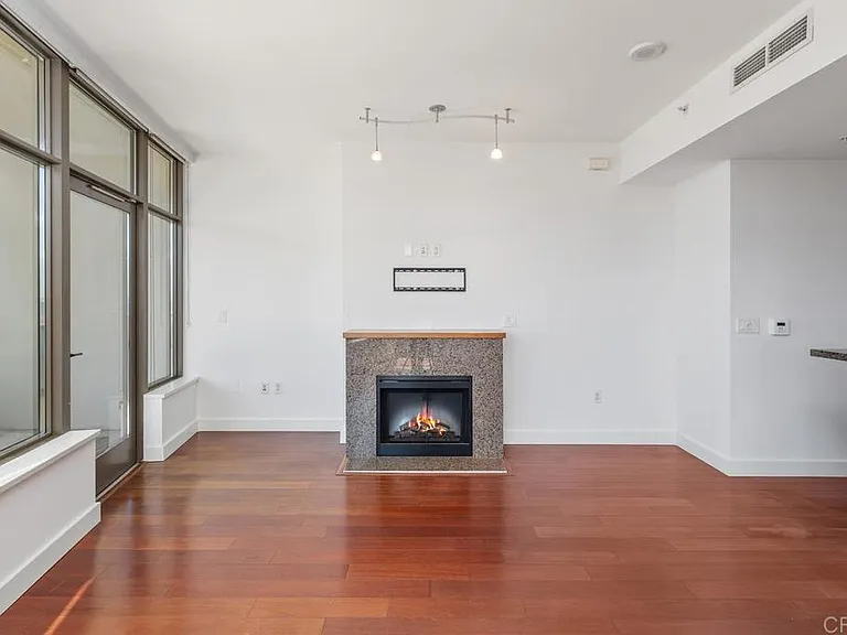 700 W E St #801 — Photo 9