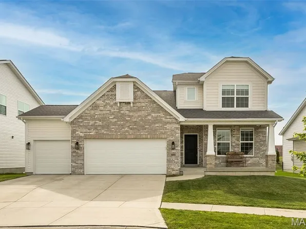 325 Gailin Dr, Lake Saint Louis, MO 63367