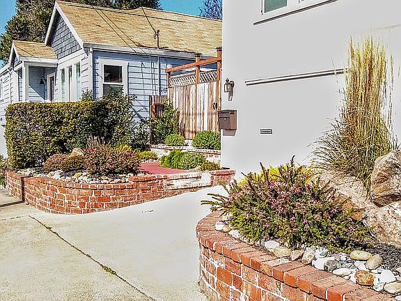 3rd image of 6602 Aqua Vista Ct