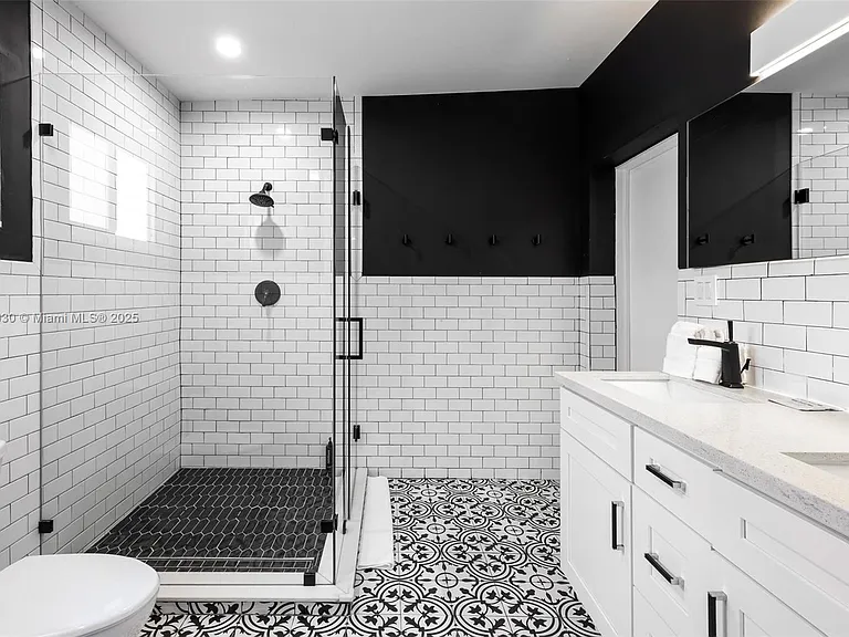 1651 SW 13th Ave — Photo 58