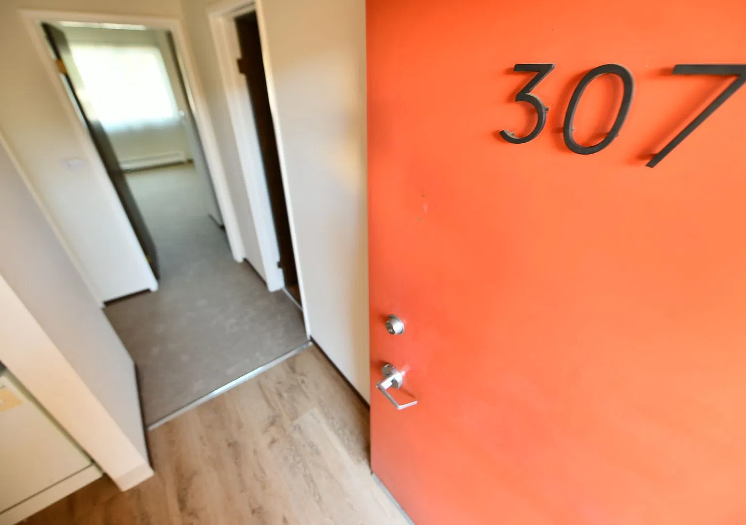 Thornton Manor Apartments — Photo 2