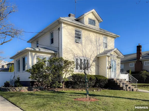 755 Abbott Ave, Ridgefield, NJ 07657