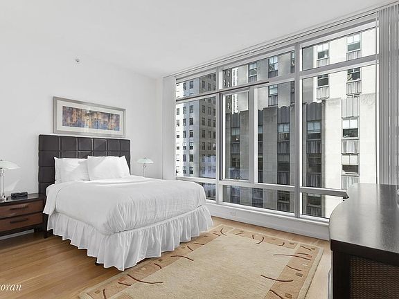 4th image of 18 W 48th St APT 9B