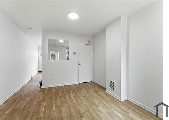 2534 N Water St — Photo 7