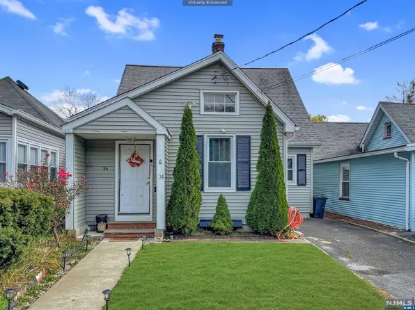 34 Leary Ave, Bloomingdale, NJ 07403