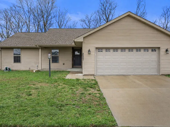 2507 N Fairfield Dr, Urbana, IL 61802