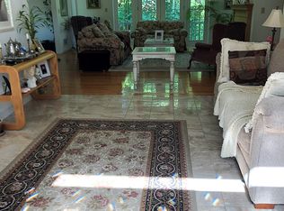 23 Elm St, Guilford, CT 06437