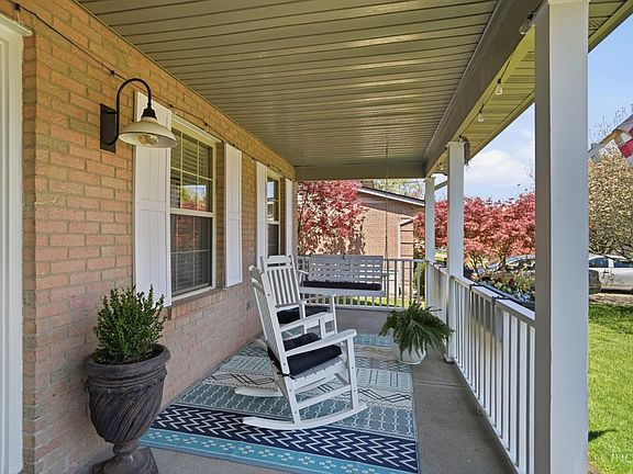 4th image of 3350 Village Dr