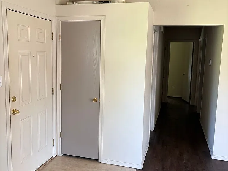 1075 Grinnel Cir — Photo 7