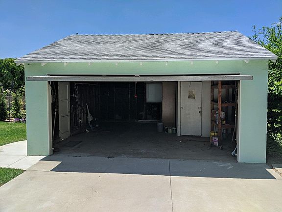 3rd image of 835 Brinsey Ave