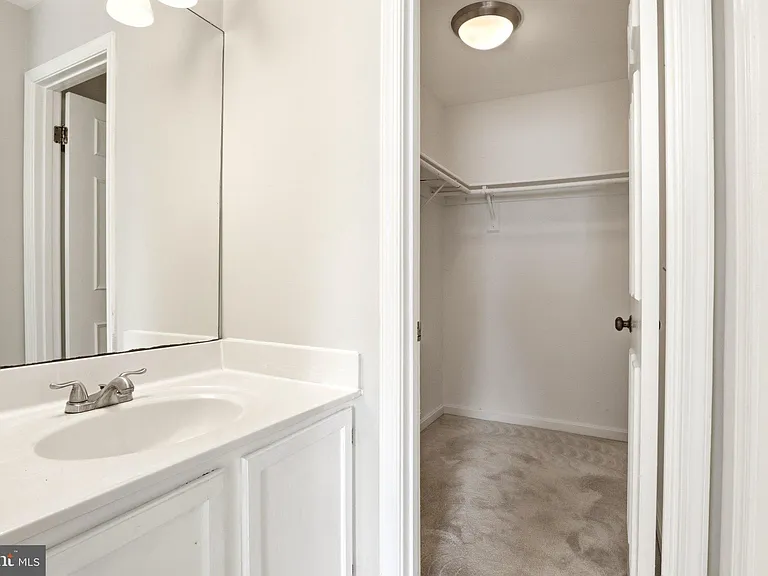 6088 Heatherwood Dr — Photo 12