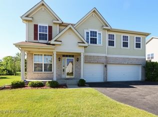 155 W Arden Ln, Round Lake, IL 60073