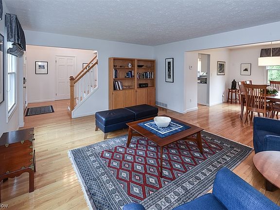 3rd image of 3569 Delmar Dr