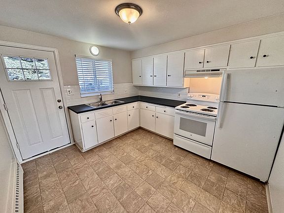 4th image of 162-176 S Ingalls St #172