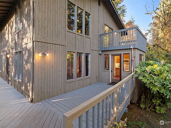 5th image of 3021 94th Avenue E