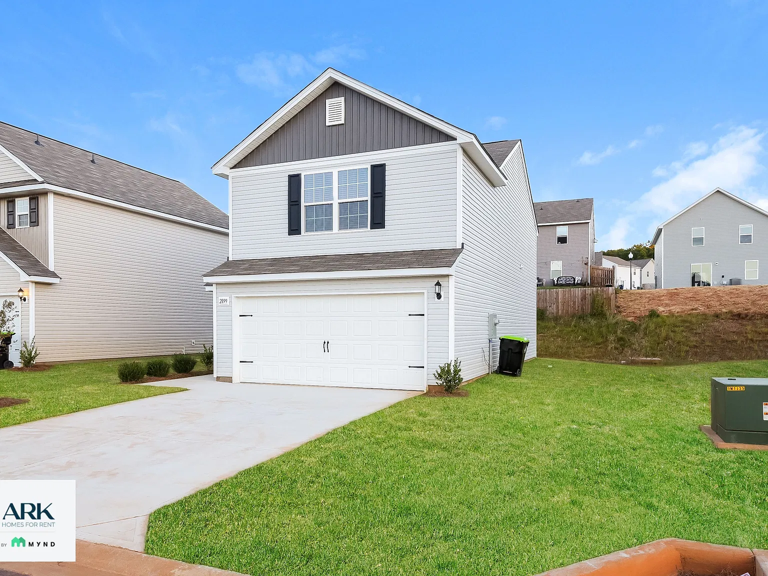 3 bed, 2.5 bath, 1679 sqft, $1,695 — Photo 2