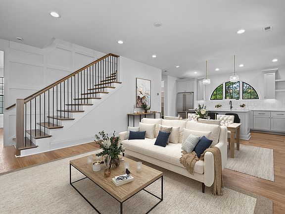 5th image of 303 Tollison Dr
