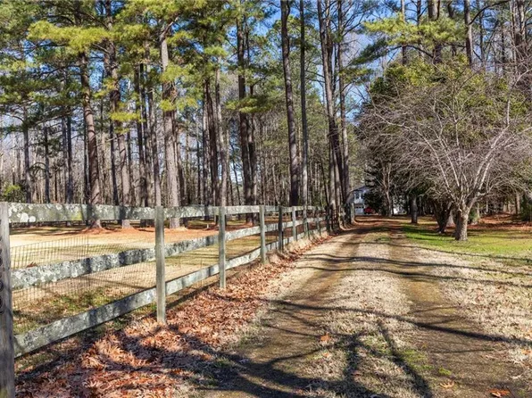 24362 Bay Farm Rd, Carrollton, VA 23314