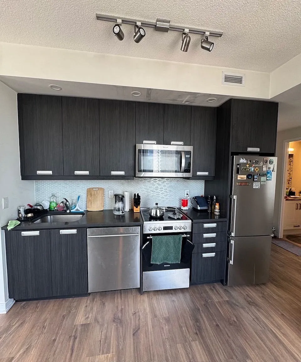The PJ Condos — Photo 4