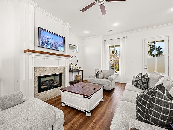 3rd image of 1146 Centennial Ct