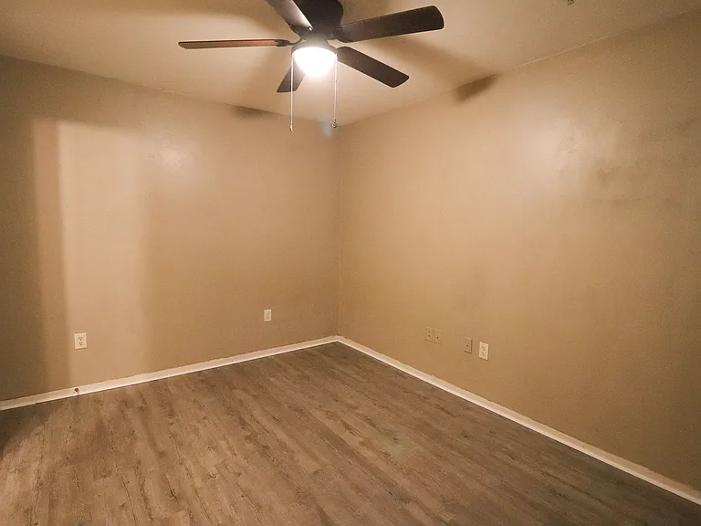 4000 SW 23rd St #5-307 — Photo 5