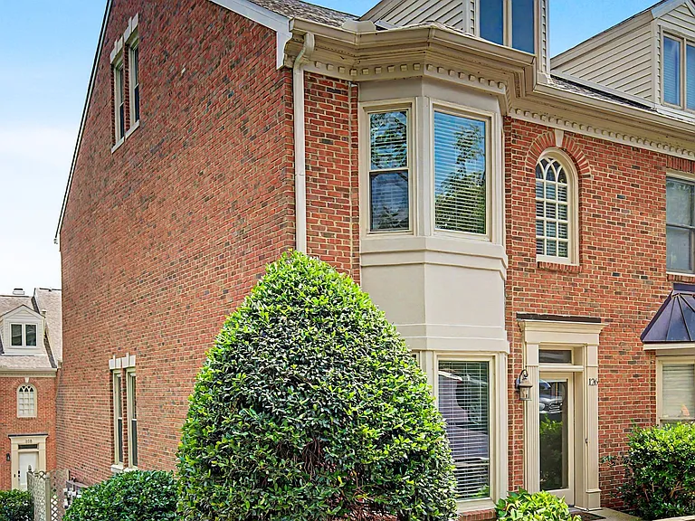 126 Forest Place Cir — Photo 7