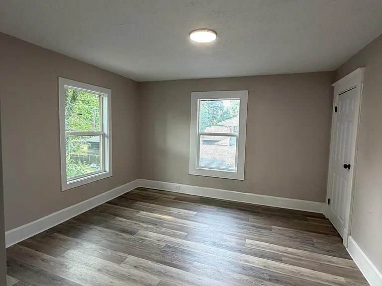 2429 Adams St — Photo 12