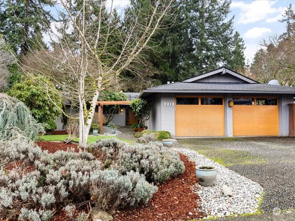 2212 NE 187th Avenue, Redmond, WA 98052