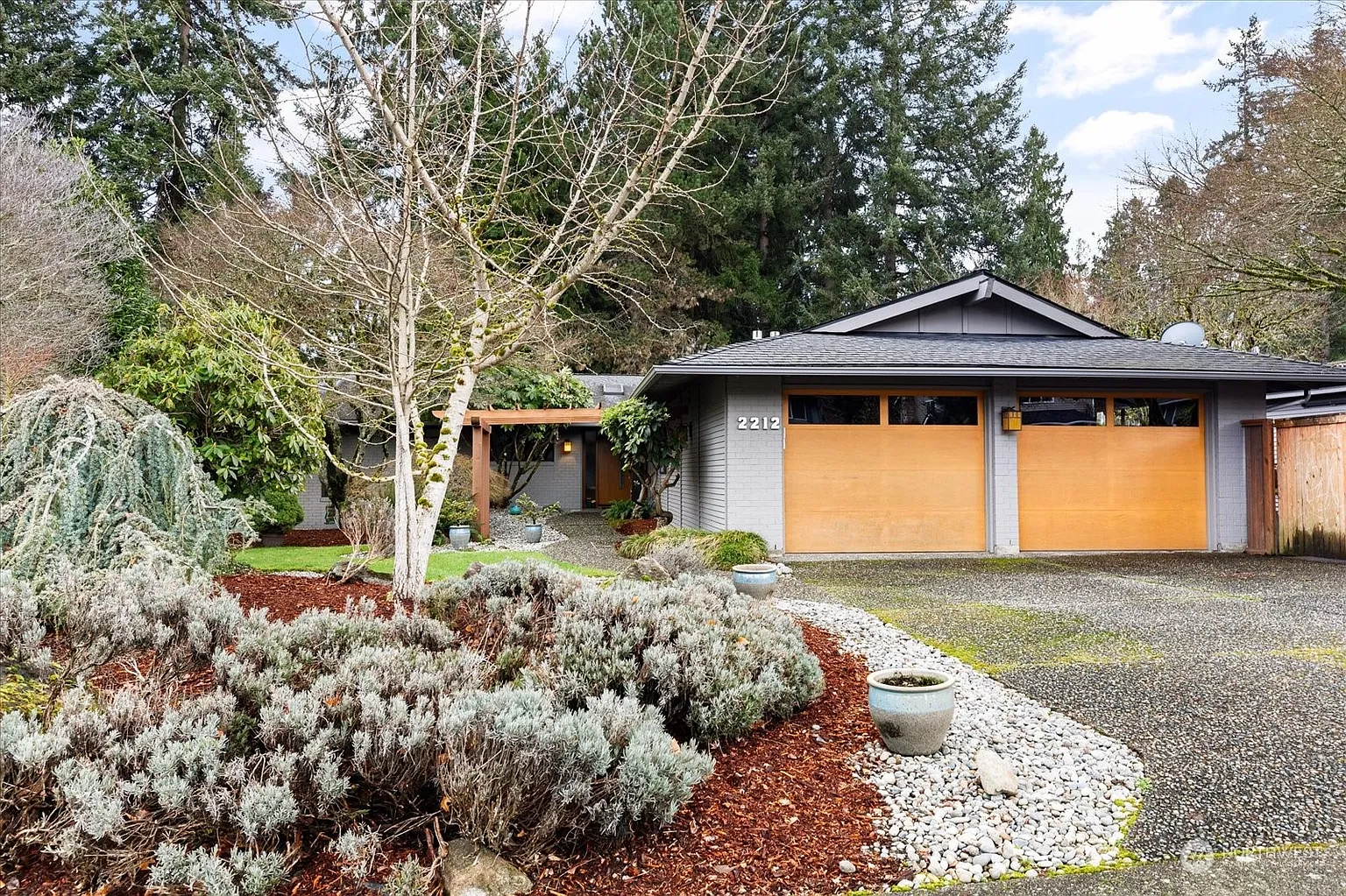 2212 NE 187th Avenue photo 1