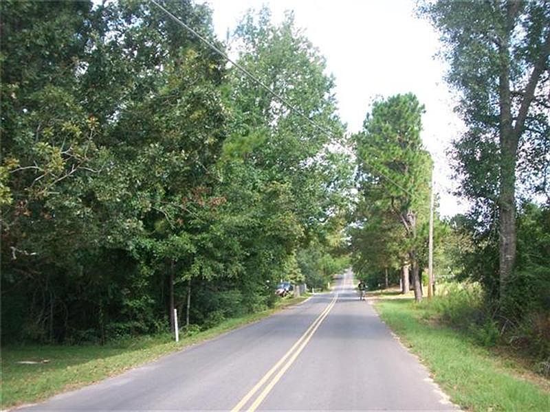 2nd image of 203 White Sand Rd
