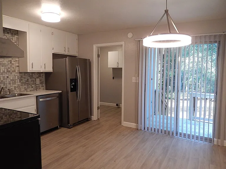 520 Pasco Ct — Photo 19