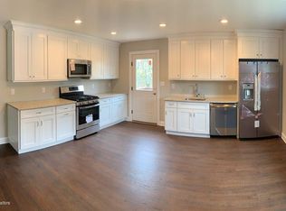 39 Chapel Hill Rd, Red Bank, NJ 07701