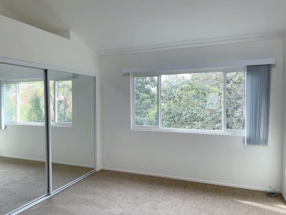 1st image of 7327 Willoughby Ave #6