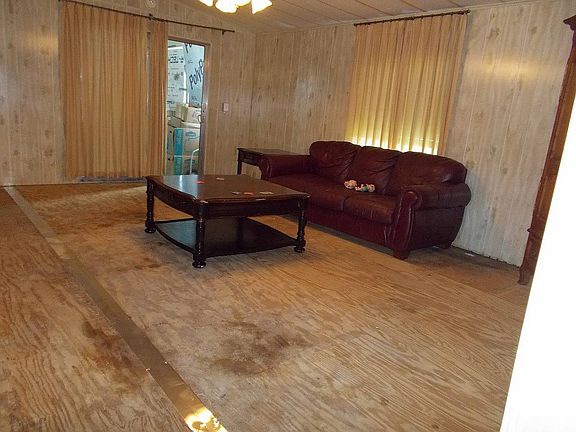 4th image of 112 Disney Cir