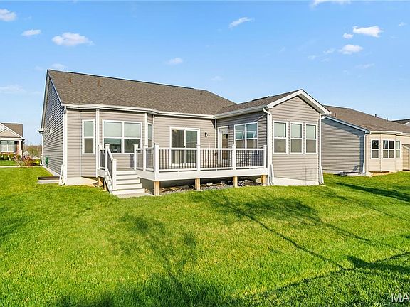 2nd image of 336 Myna Dr