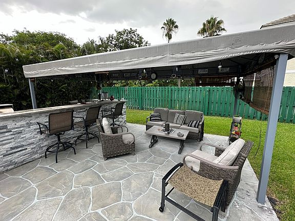 5th image of 900 Altavista Terrace