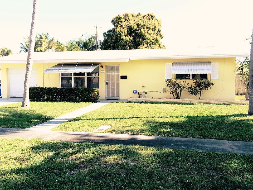1st image of 256 SE 7th Ave