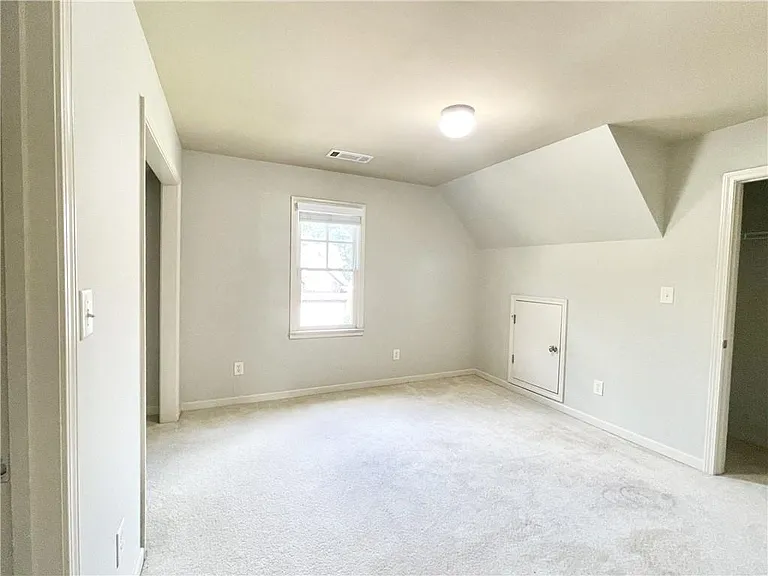 2620 Village Chase Dr — Photo 22