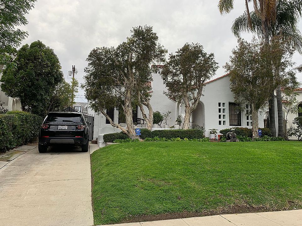 1st image of 129 N Beachwood Dr