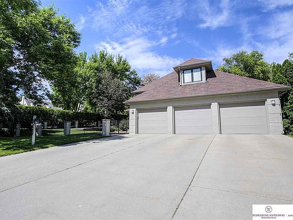 2nd image of 6204 Underwood Ave