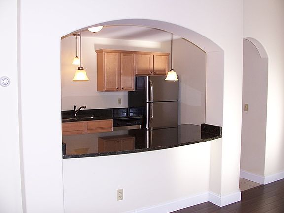 2nd image of 406-2C E 8th St