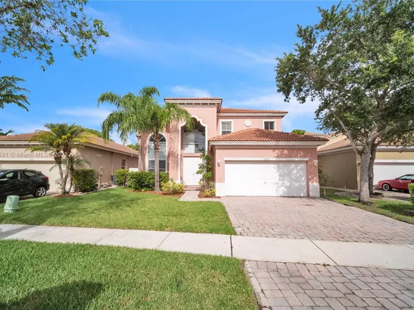 1202 NE 37th Pl, Homestead, FL 33033