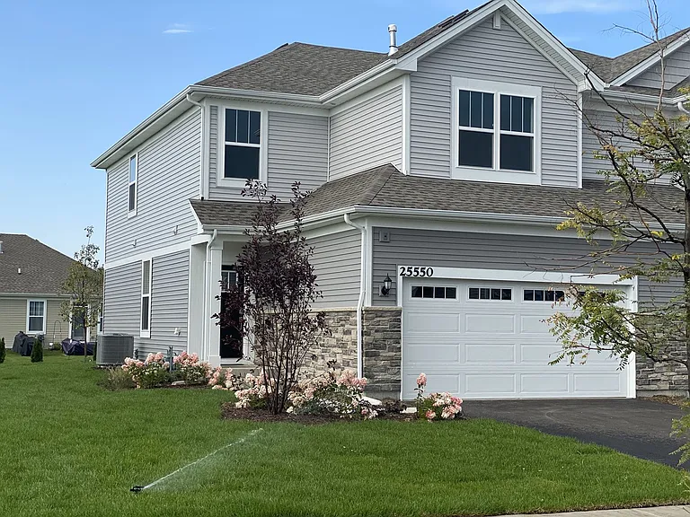 25550 W Maurice Ln — Photo 1