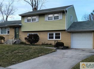 18 Lumar Rd, Lawrence Township, NJ 08648