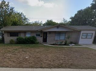 222 Maple Dr, Schertz, TX 78154