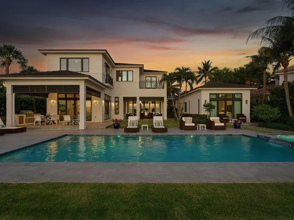 825 W Oyster Lane, Lantana, FL 33462