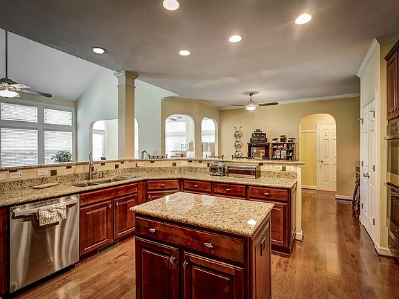 5th image of 12212 Ashton Woods Ln