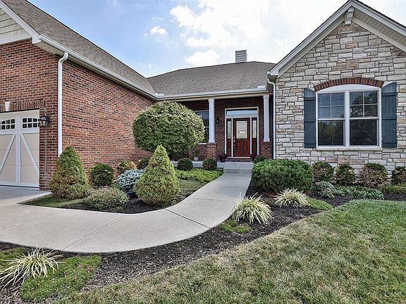 3rd image of 101 Carruthers Pond Dr
