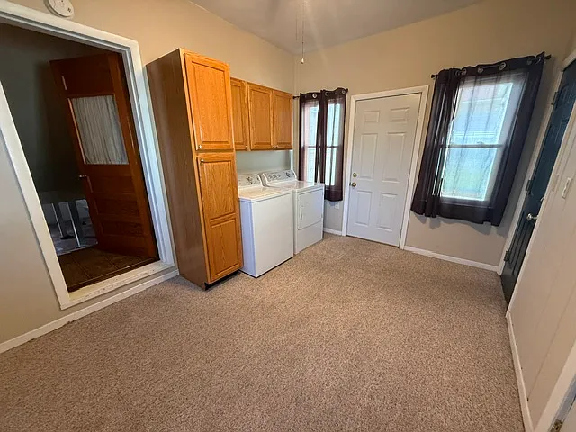 205 W Clay St — Photo 13