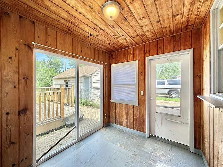 1353 Euclid Ave — Photo 5